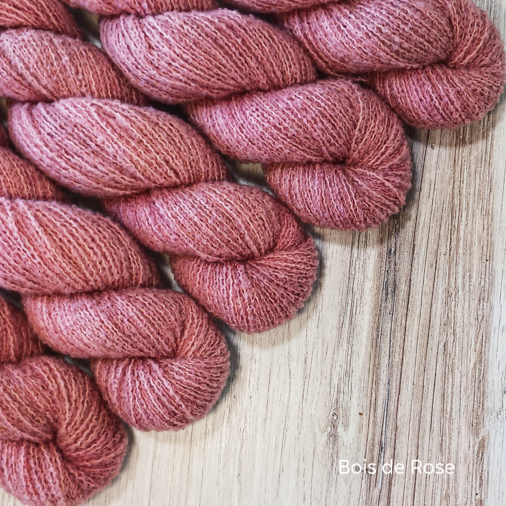 La Bien Aimée Merino Boucle yarn in colorway Bois de Rose